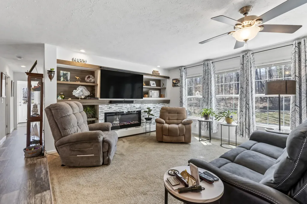 25 Birch Street Winthrop ME 04364