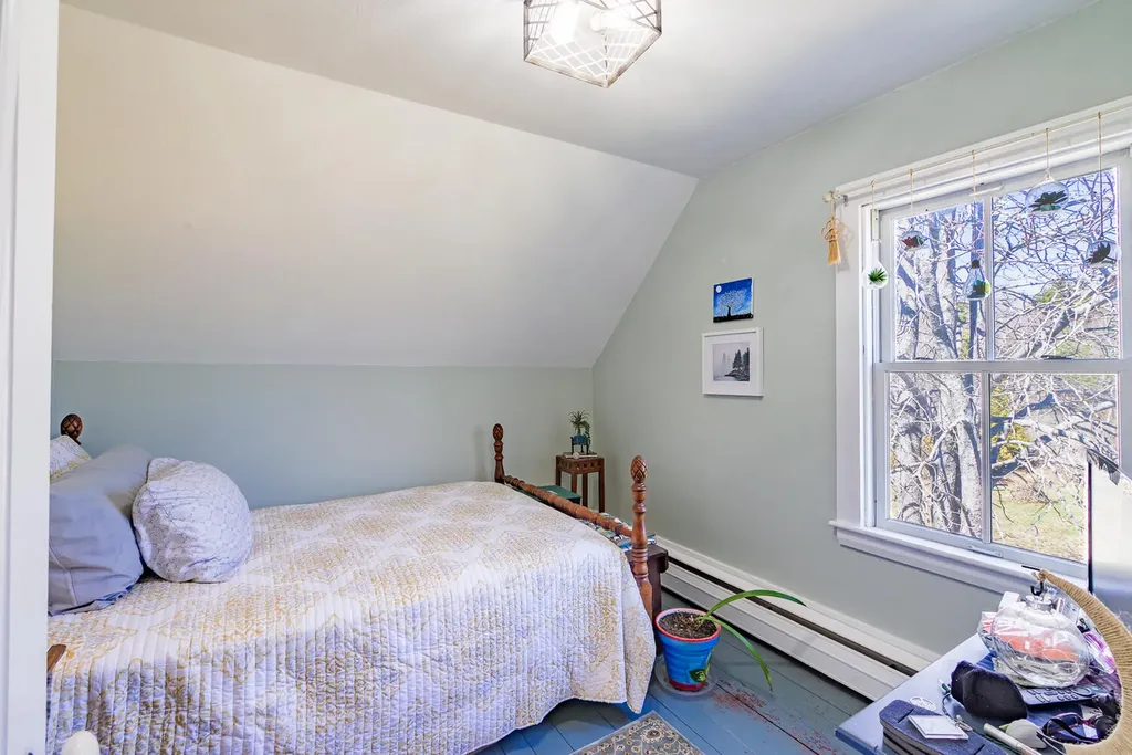 36 Hathorne Point Road Cushing ME 04563