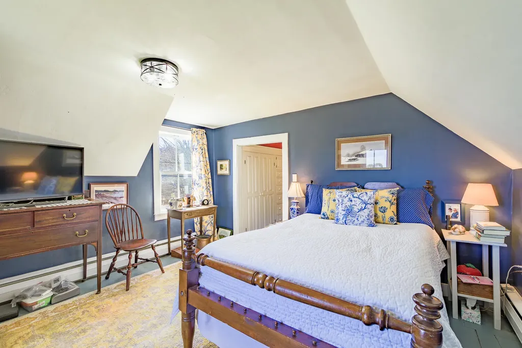 36 Hathorne Point Road Cushing ME 04563
