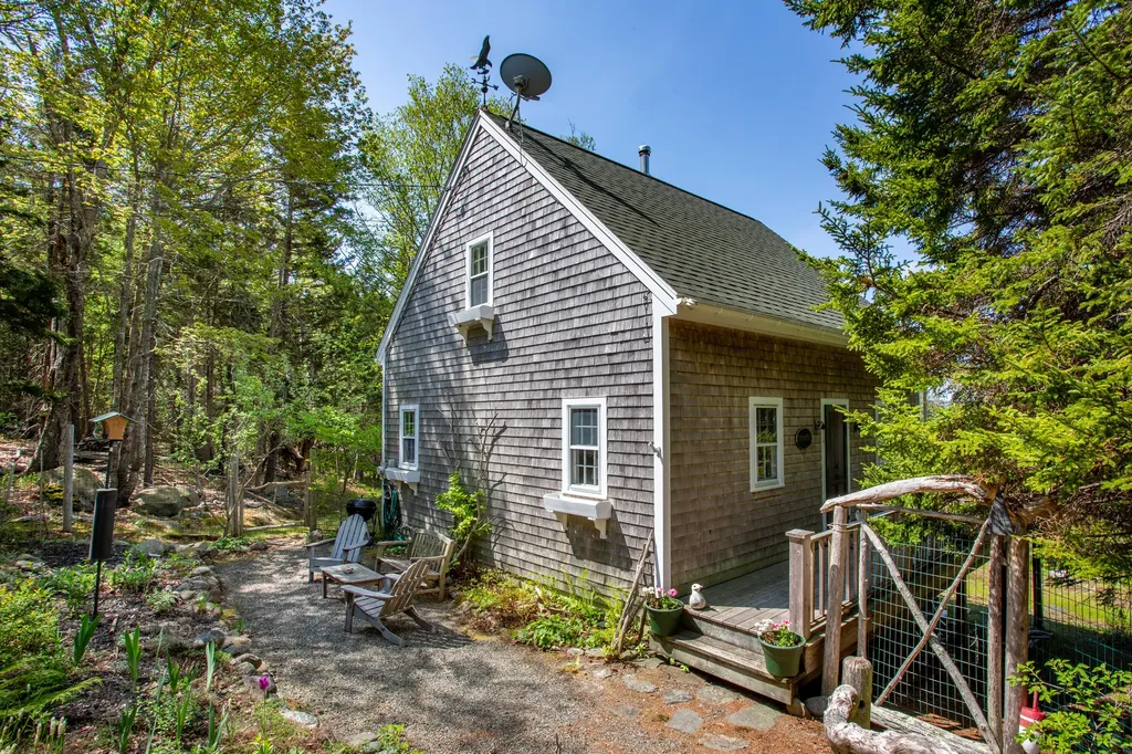 1317 Trim Lane Islesboro ME 04848