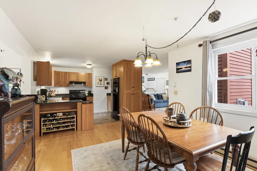 84 Willow Grove Road Brunswick ME 04011