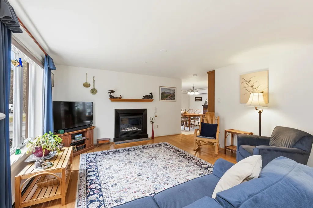 84 Willow Grove Road Brunswick ME 04011