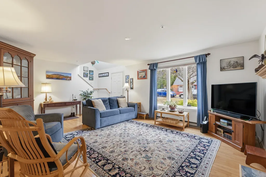 84 Willow Grove Road Brunswick ME 04011