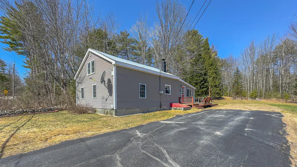 Bridgton ME, 513 S High Street