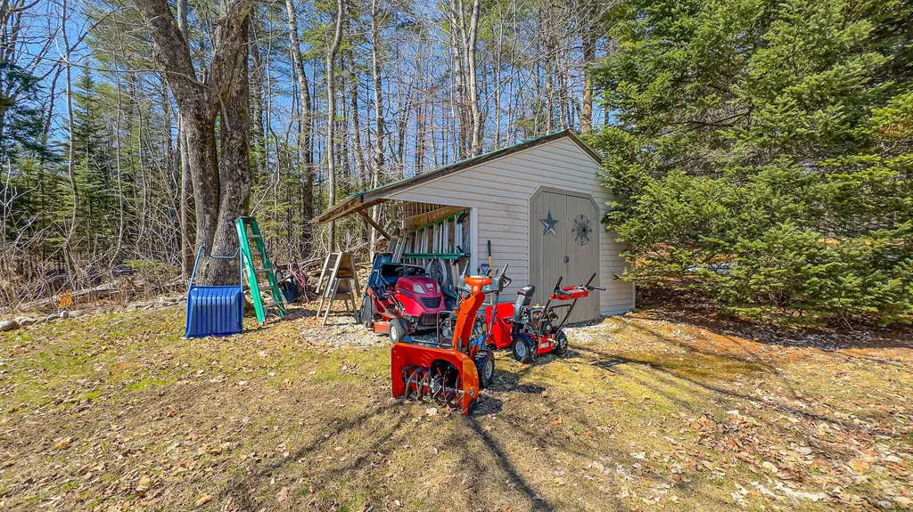 513 S High Street Bridgton ME 04009