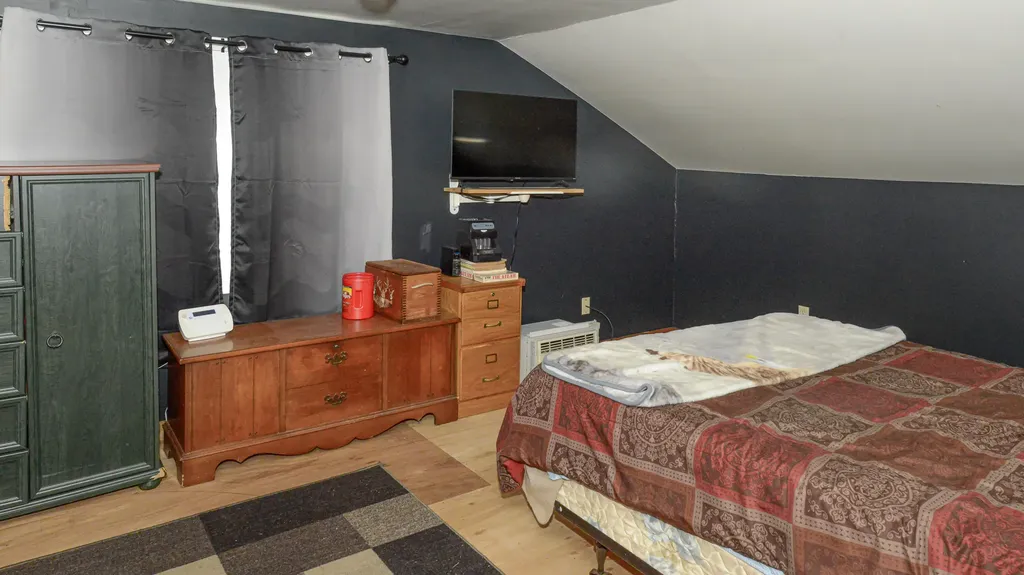513 S High Street Bridgton ME 04009