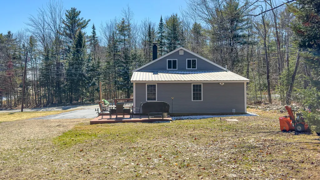 513 S High Street Bridgton ME 04009