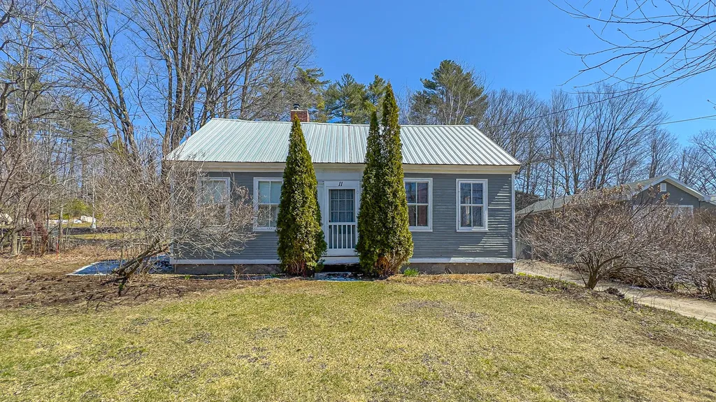 11 Harrison Road Bridgton ME 04009
