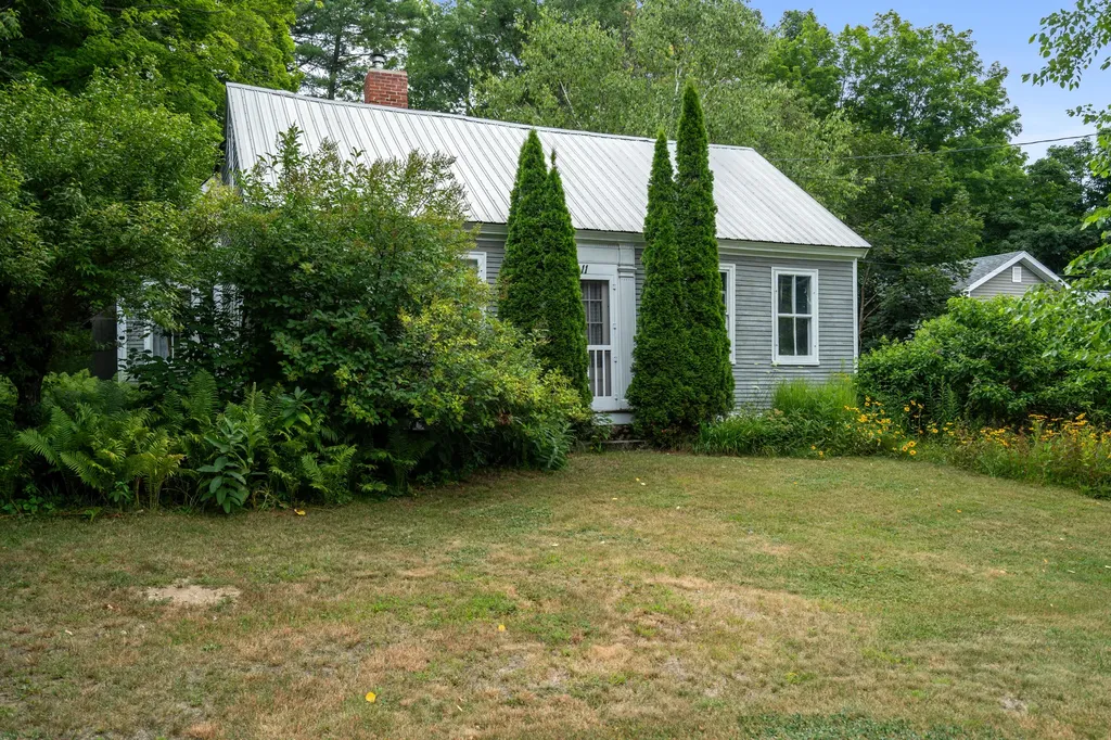 11 Harrison Road Bridgton ME 04009