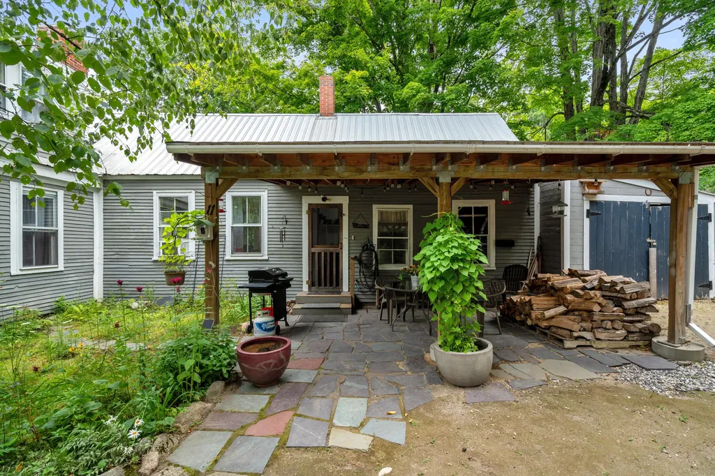 11 Harrison Road Bridgton ME 04009