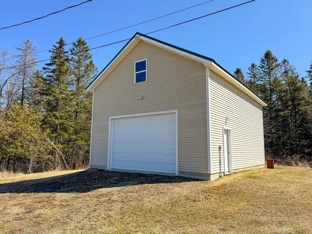 643 Averill Road Prentiss Twp T7 R3 Nbpp ME 04487