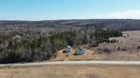 643 Averill Road Prentiss Twp T7 R3 Nbpp ME 04487