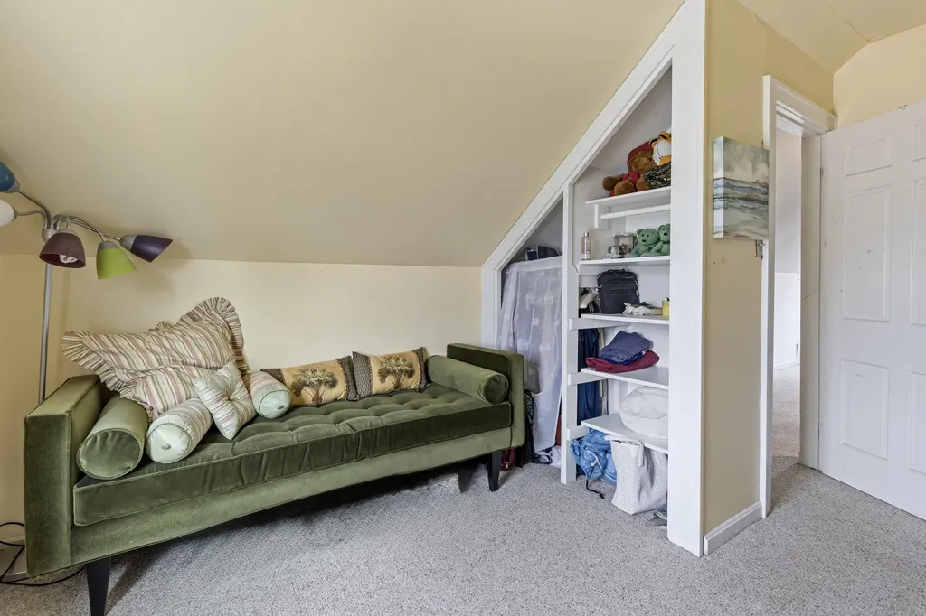 12 Reg Roc Road Falmouth ME 04105
