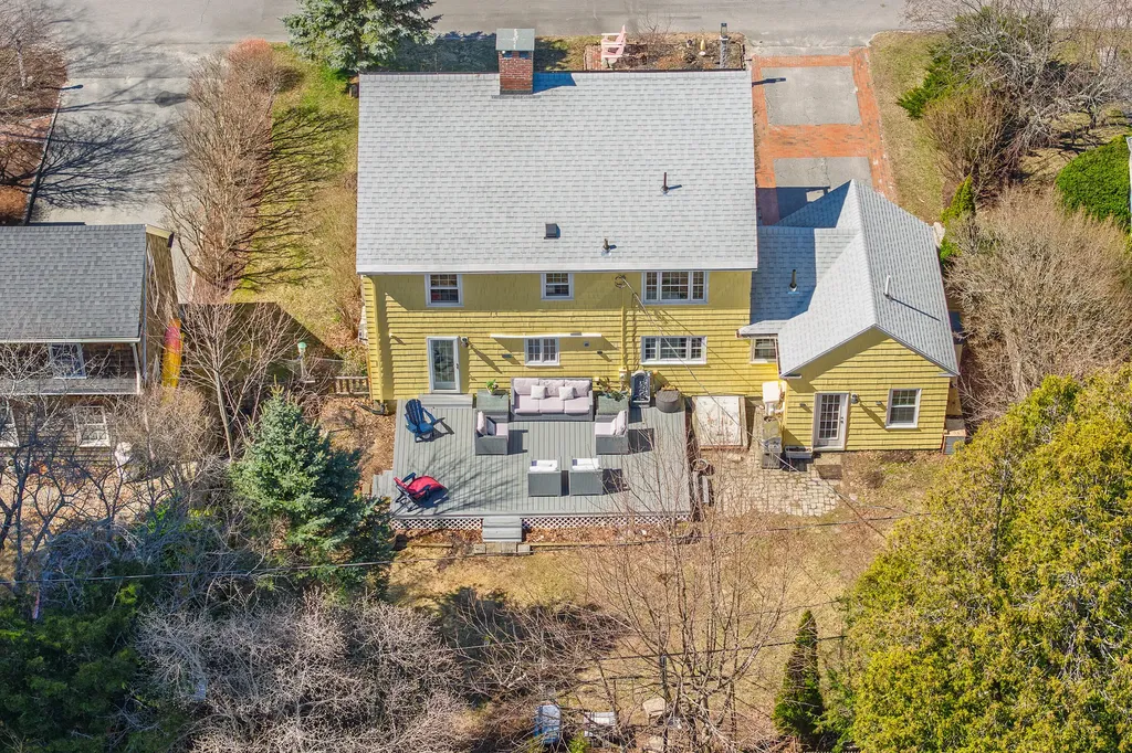 12 Reg Roc Road Falmouth ME 04105