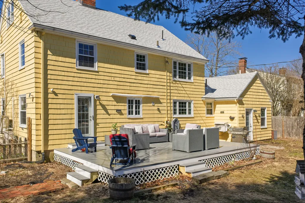12 Reg Roc Road Falmouth ME 04105