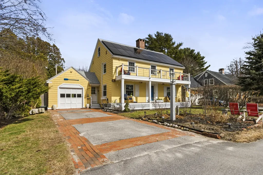 12 Reg Roc Road Falmouth ME 04105