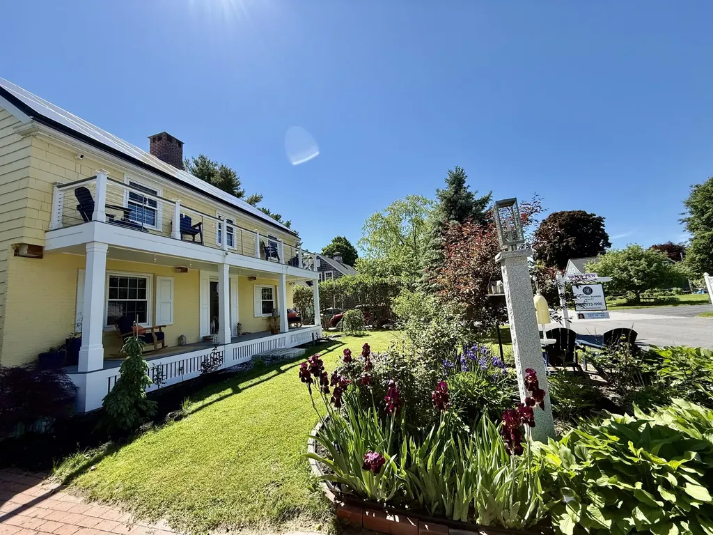 12 Reg Roc Road Falmouth ME 04105