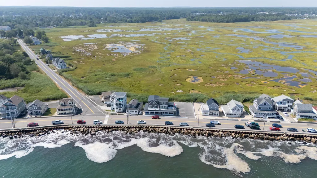 371 Webhannet Drive Wells ME 04090