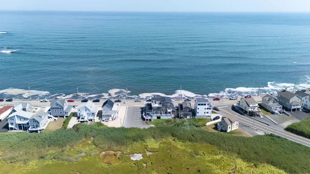 371 Webhannet Drive Wells ME 04090
