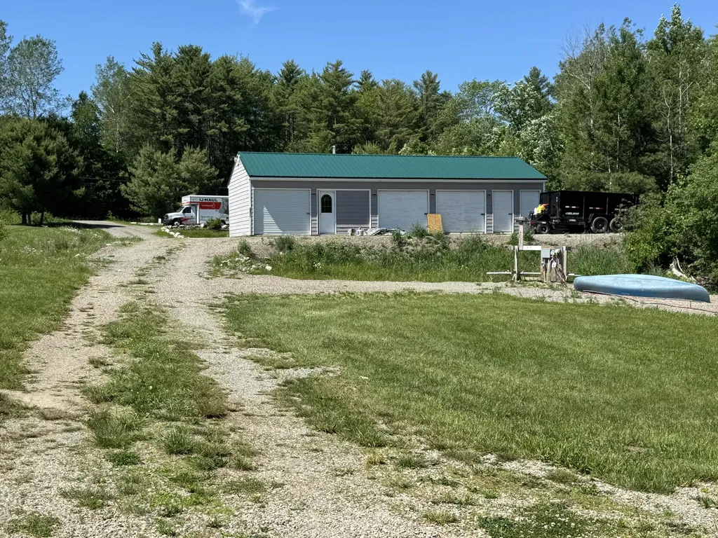 112 River Road Detroit ME 04929