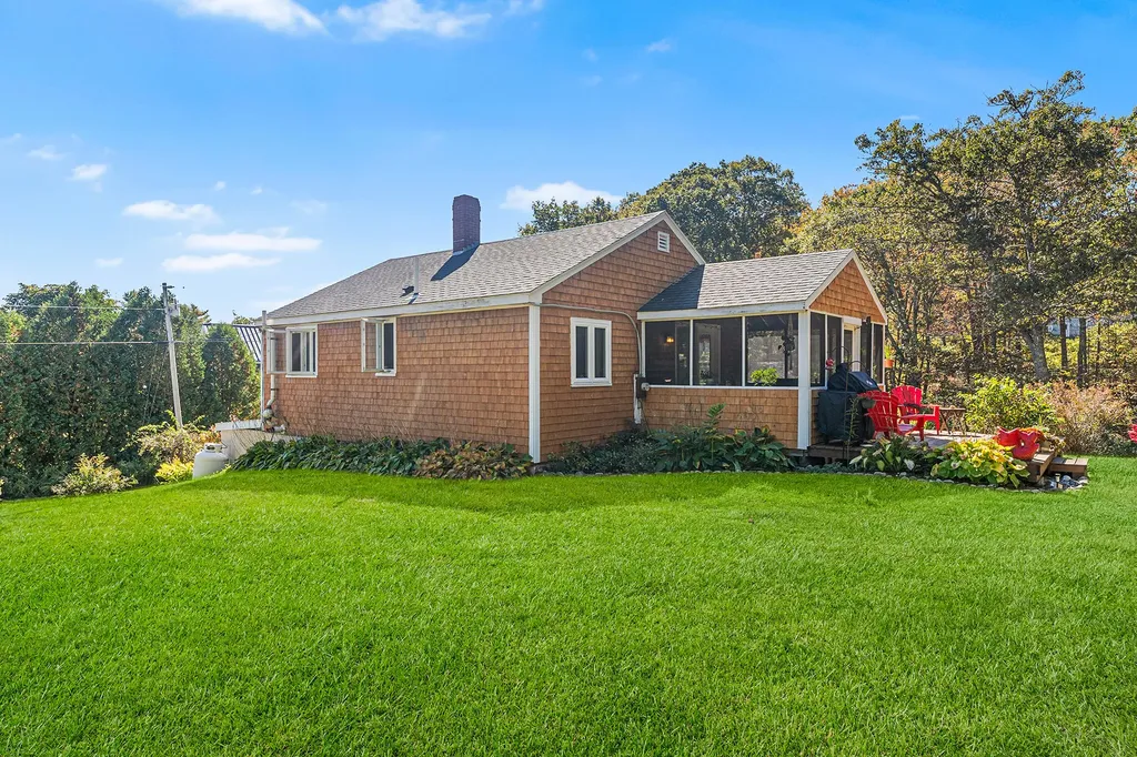 9 Bearces Hill Road Bristol ME 04539