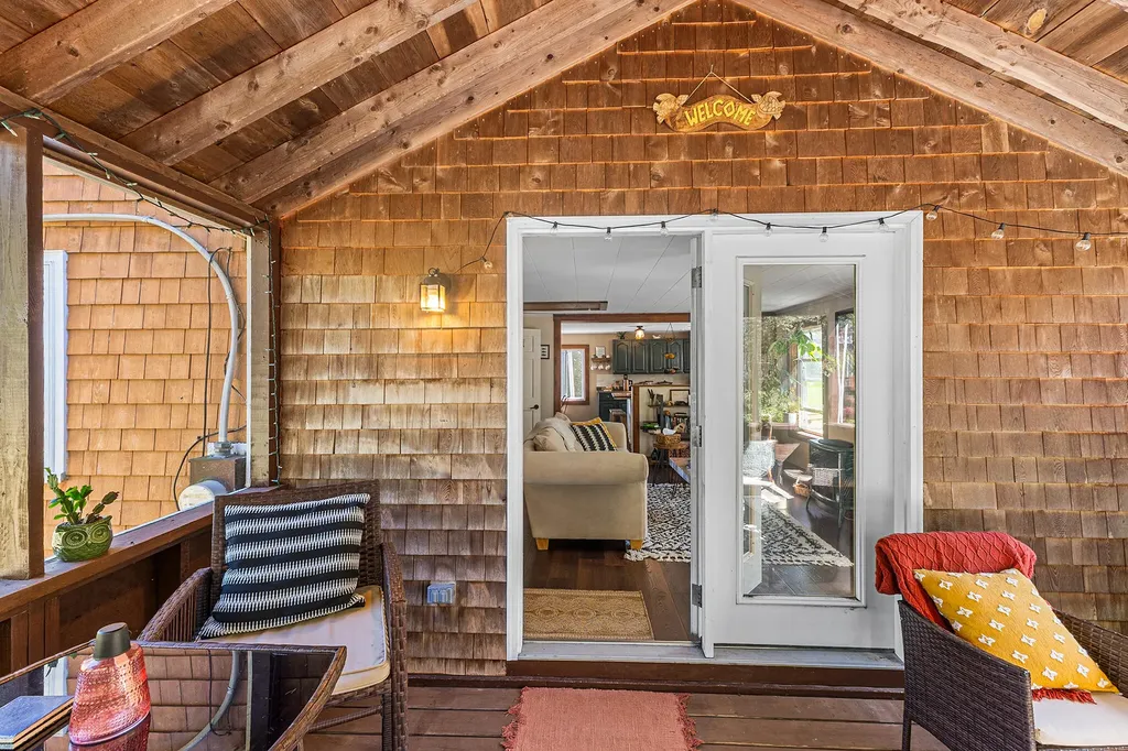 9 Bearces Hill Road Bristol ME 04539