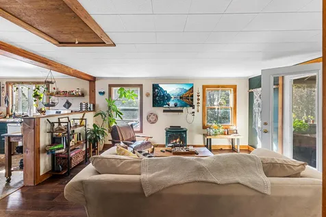 9 Bearces Hill Road Bristol ME 04539