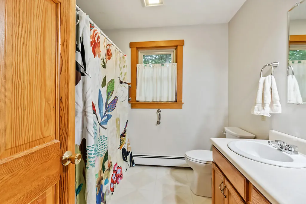 9 Tracy Cove Circle Rome ME 04963