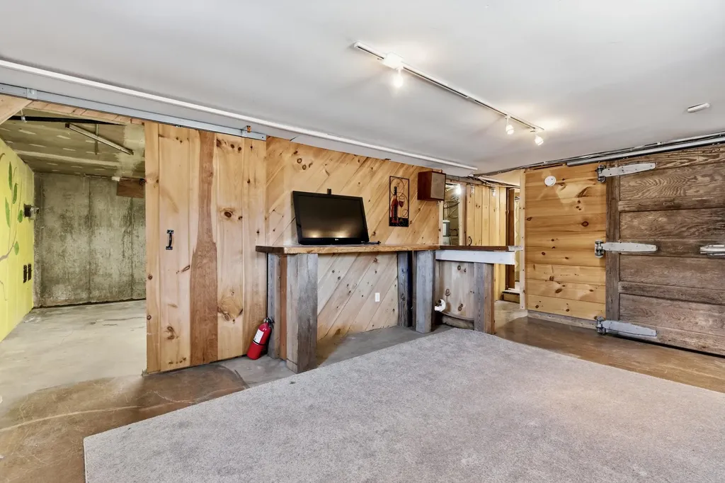 33 John Clark Road Dayton ME 04005