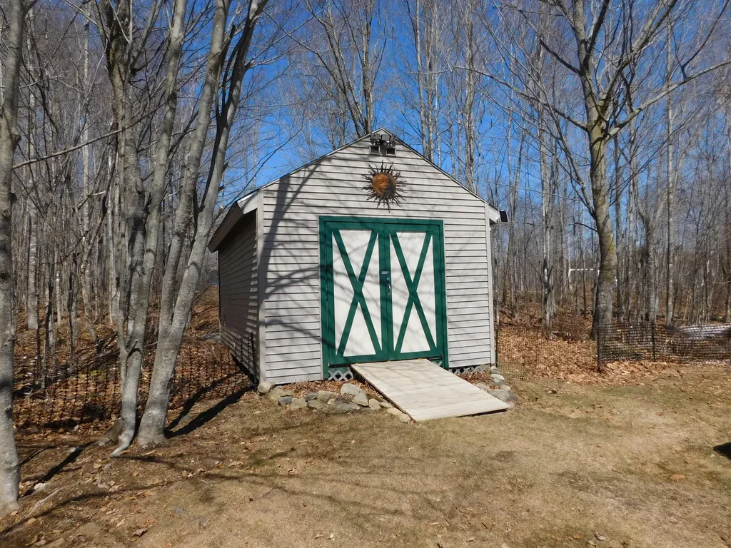 10 Bruce Road Corinth ME 04427