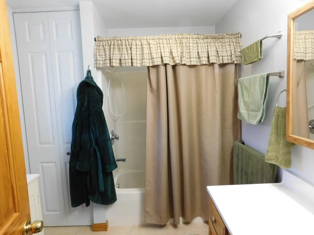10 Bruce Road Corinth ME 04427