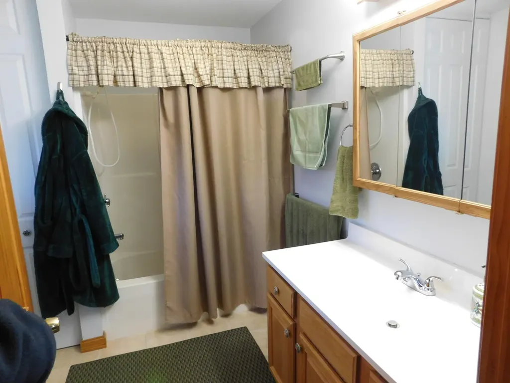 10 Bruce Road Corinth ME 04427