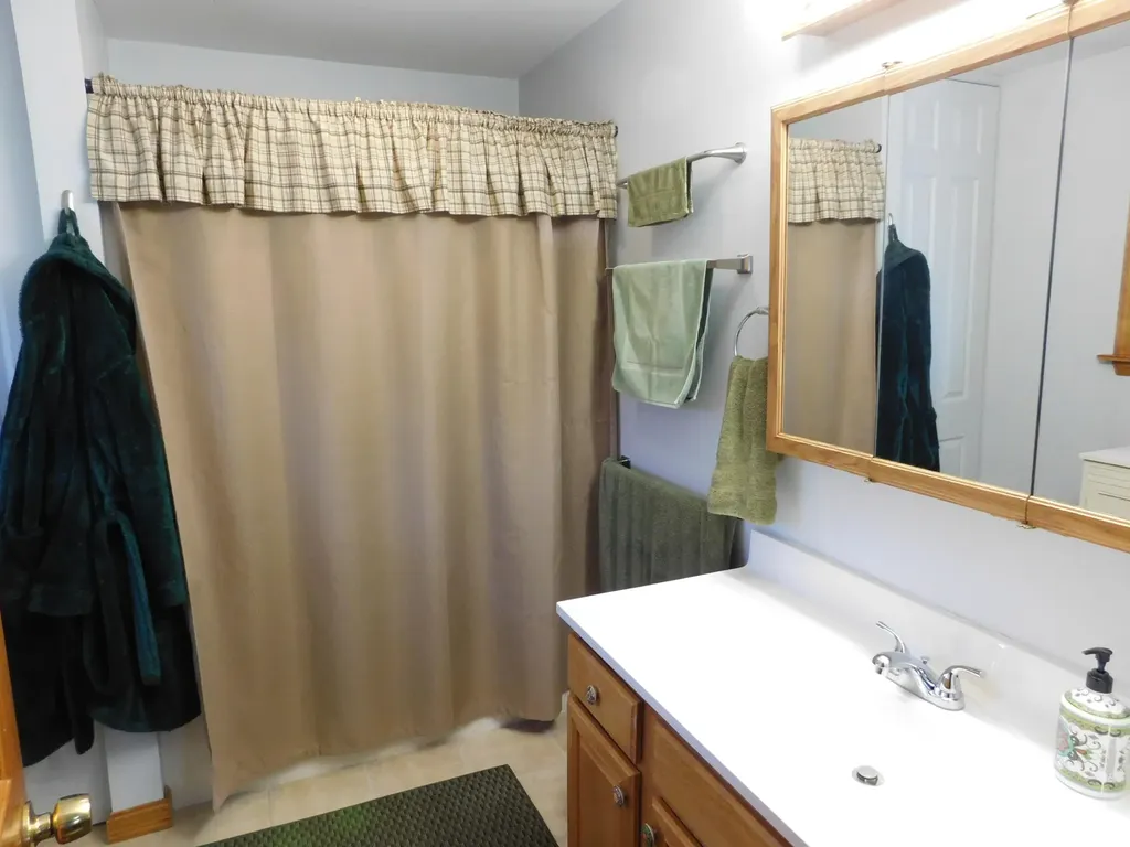 10 Bruce Road Corinth ME 04427