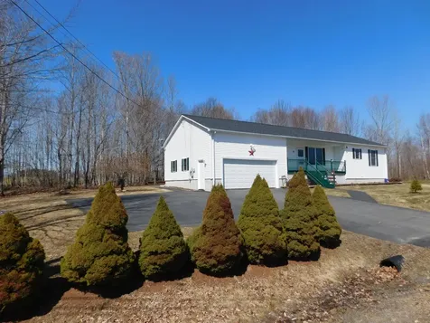 10 Bruce Road Corinth ME 04427