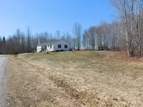 10 Bruce Road Corinth ME 04427