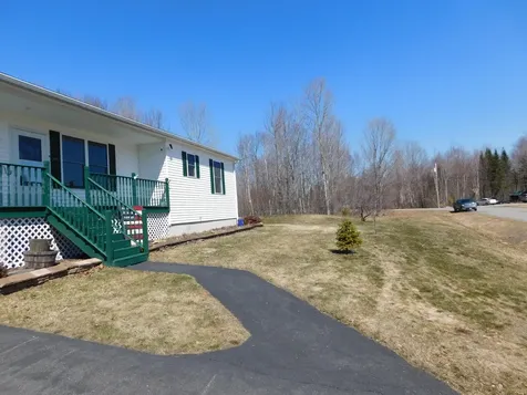 10 Bruce Road Corinth ME 04427