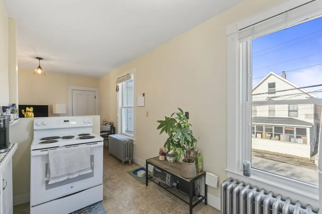 14 Swan Street Augusta ME 04330