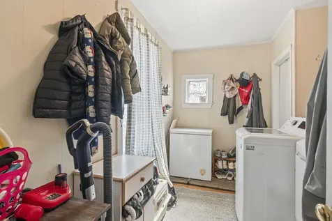 14 Swan Street Augusta ME 04330