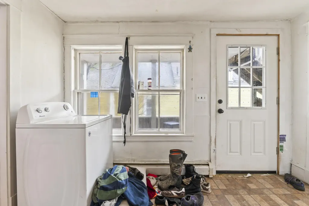 9 Jefferson Street Augusta ME 04330