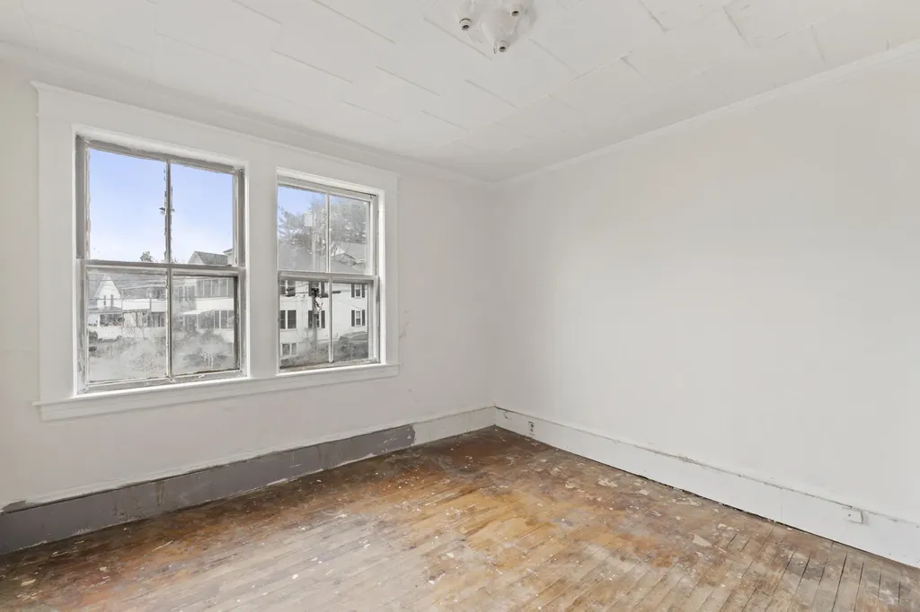 9 Jefferson Street Augusta ME 04330