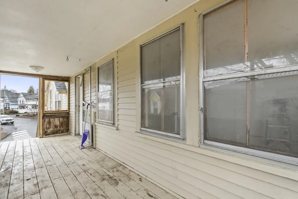 9 Jefferson Street Augusta ME 04330