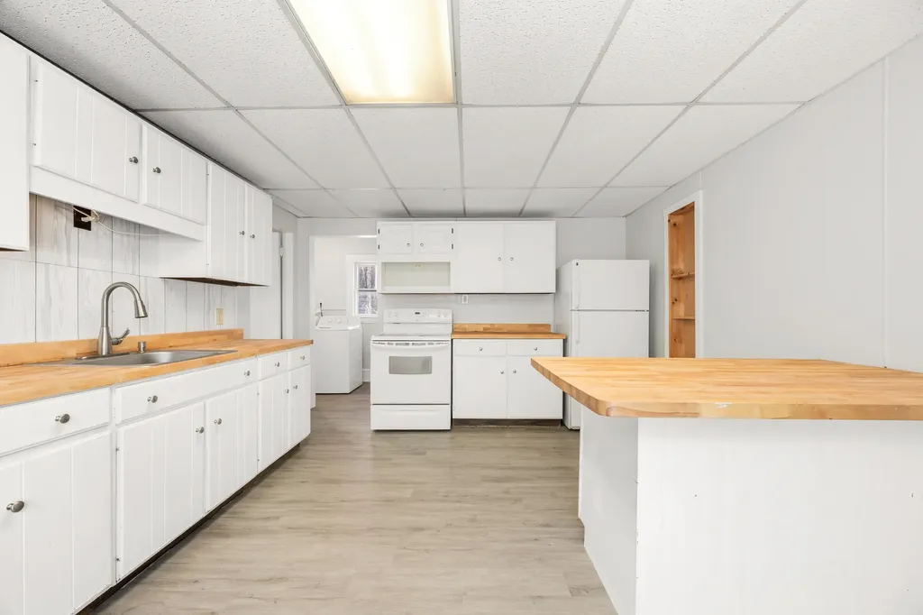 22 Ash Street Waterville ME 04901