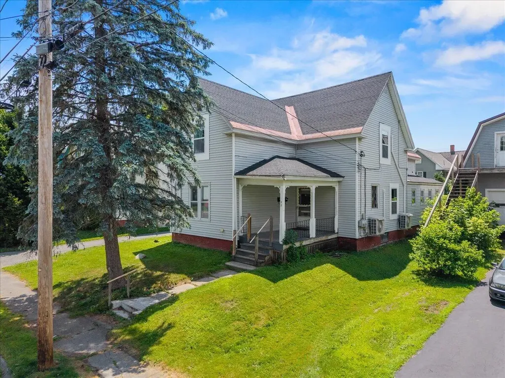 22 Ash Street Waterville ME 04901