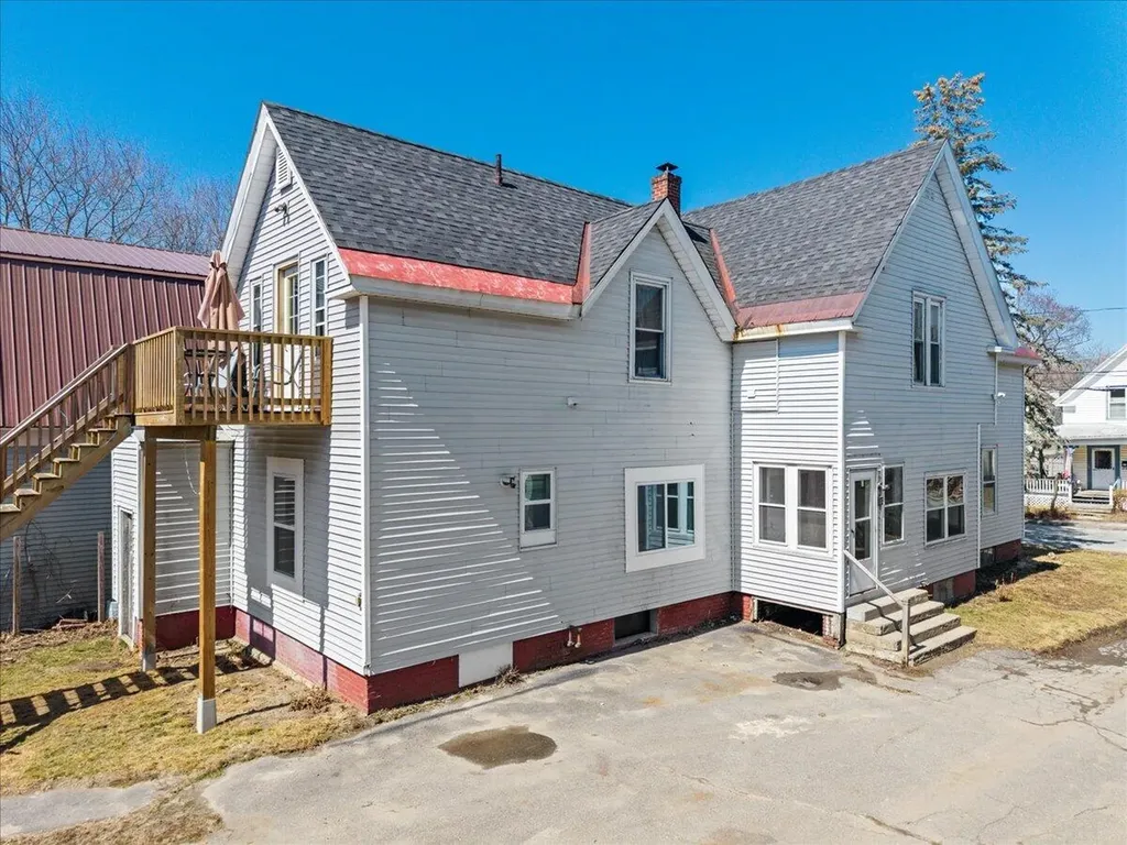 22 Ash Street Waterville ME 04901