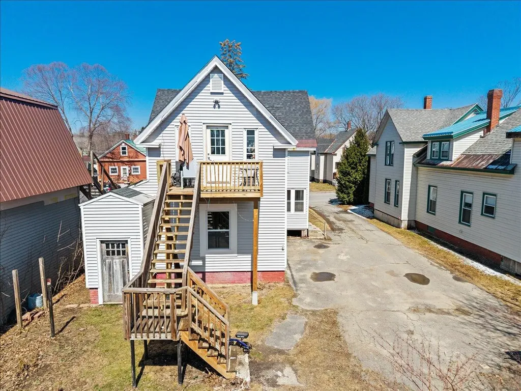 22 Ash Street Waterville ME 04901
