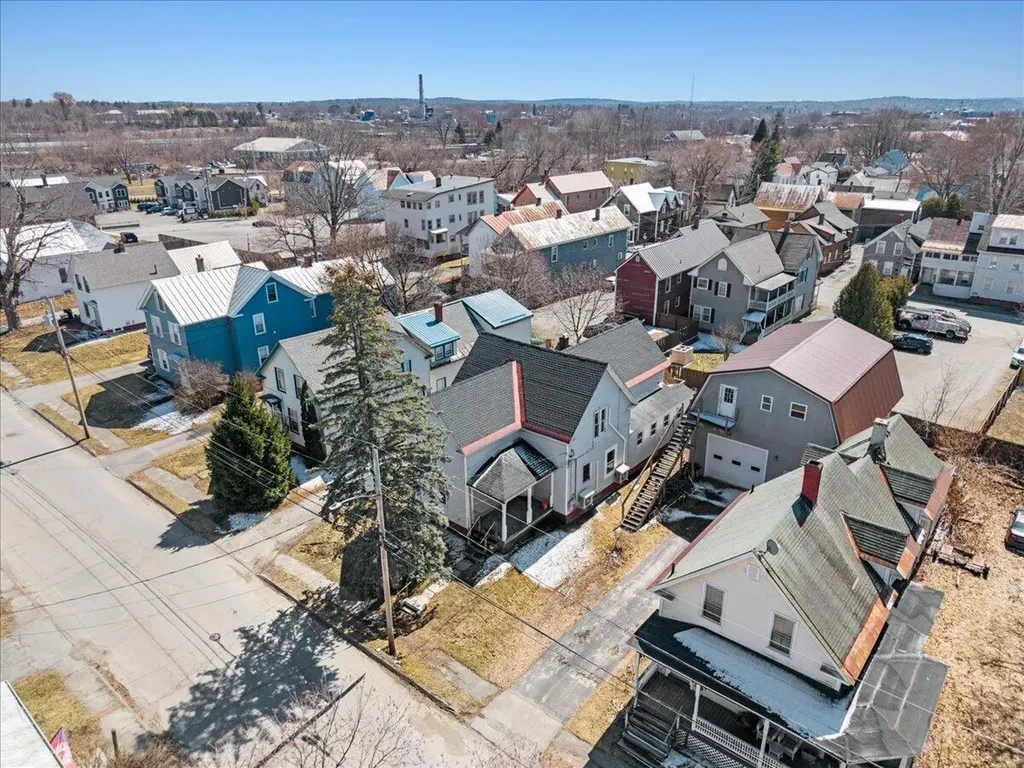 22 Ash Street Waterville ME 04901