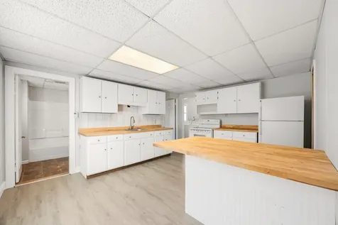 22 Ash Street Waterville ME 04901