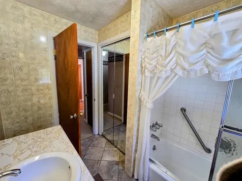4 Woodsdale Drive Jay ME 04239