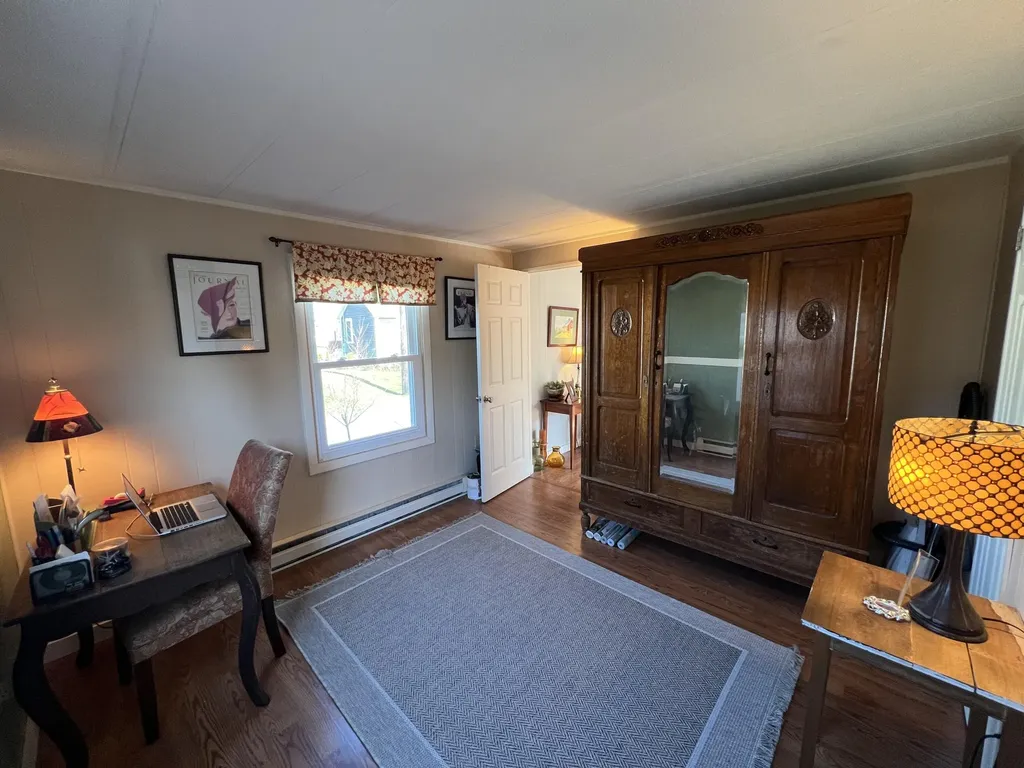 15 Marks Lane Rockland ME 04841