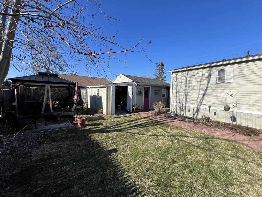 15 Marks Lane Rockland ME 04841